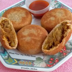 A picture of Wheat Flour Vegetable Stuffed Buns.
