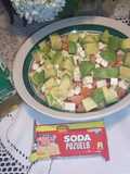 Ensalada de tomate, aguacate y queso