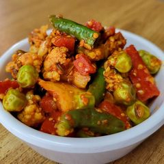 A picture of Mix vegetable pickle.