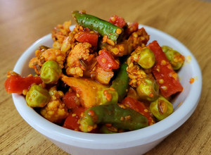 A picture of Mix vegetable pickle.