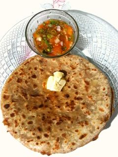 आलू के पराठे (Aloo ke parathe recipe in Hindi) रेसिपी मुख्य फोटो