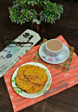 મેથી ની પૂરી (Methi Poori Recipe In Gujarati) રેસીપી મુખ્ય ફોટો