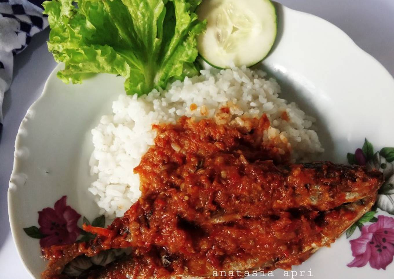Nasi Sambal Ikan Keranjang