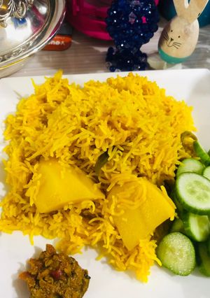 A picture of Aloo ki tahiri.