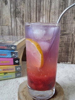 Foto resep Butterfly Pea Strawberry Lemonade