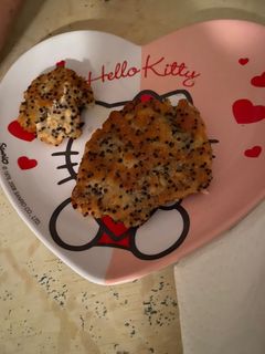 Una foto de Hamburguesas de salmón, quesito y quinoa. BLW