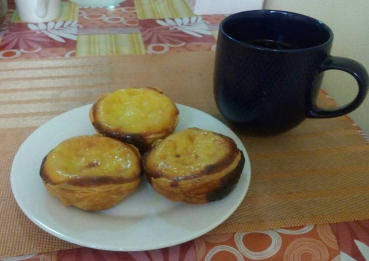 Pastel de Nata (Portuguese Egg Tart)