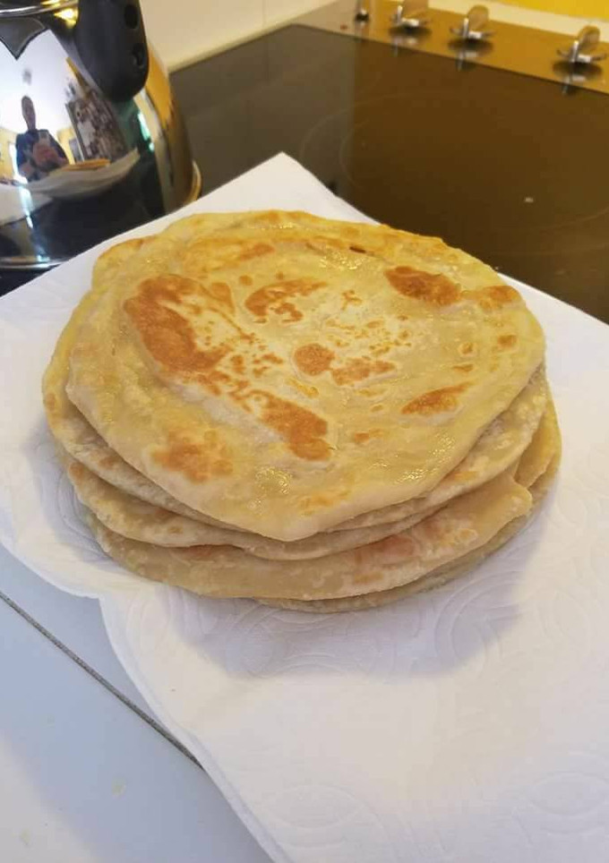 A picture of Simple chapatis.