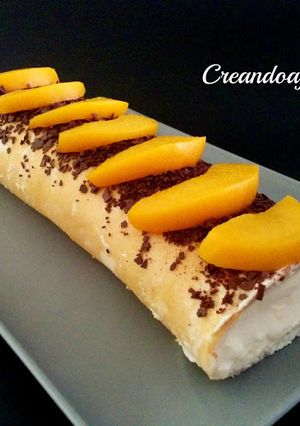 Una foto de Brazo de tiramisú de melocotón
