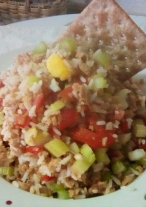 Una foto de Arroz proteico y con apio 🍚☘️₍⁠₍⁠ ⁠◝⁠(⁠　ﾟ⁠∀⁠ ﾟ⁠ ⁠)⁠◟⁠ ⁠⁾⁠⁾