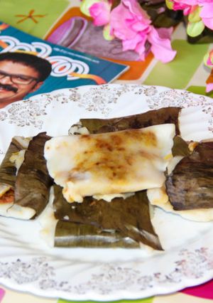 A picture of Carrot Vazhayila Ada / Kerala Style Steamed Carrot and Rice Dumplings.
