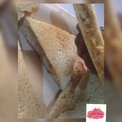 A picture of Eggg sandwich for breakfast.
