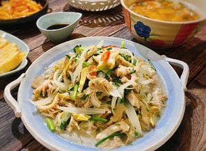 Hình của món Dạ sách bò xào khế chua.