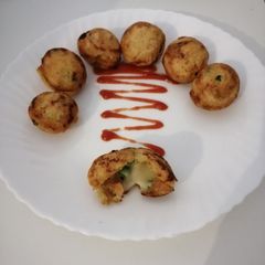 A picture of Moong dal Appe.
