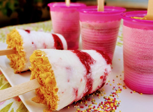 Foto principal de Helado de yogur griego y frambuesas SIN AZÚCAR