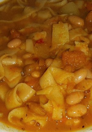 Una foto de Porotos Con Riendas o Tallarines 2 (variación de la anterior)