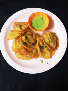 धुस्का (Dhuska recipe in Hindi) रेसिपी मुख्य फोटो