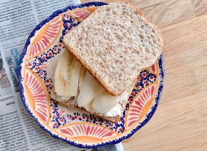 Hình của món 💚 Bánh Mì Sandwich Chuối & Phô Mai Bò Cười 😜.