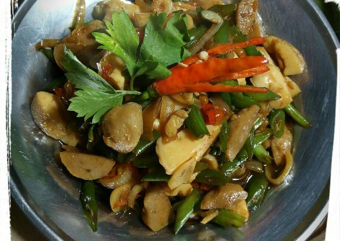 Standar Resep gampang bikin Oseng PutelCiso (Putih telur, buncis dan bakso) dijamin istimewa