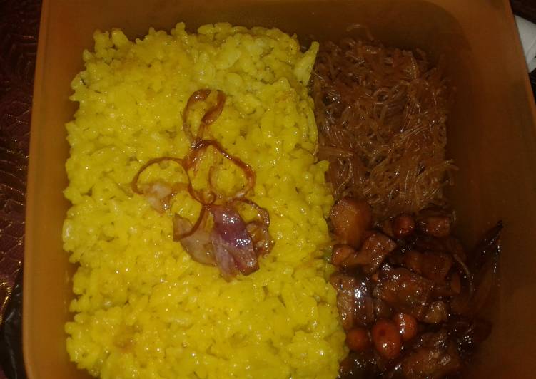 Nasi Kuning ala aku 😉