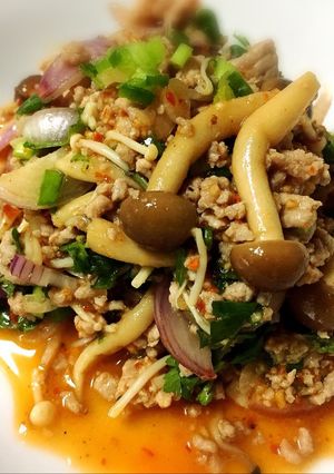 รูปของ ลาบหมูสับเห็ด