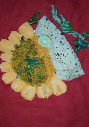 गाजर चटणी (gajar chutney recipe in marathi) रेसिपी चे मुख्य फोटो 