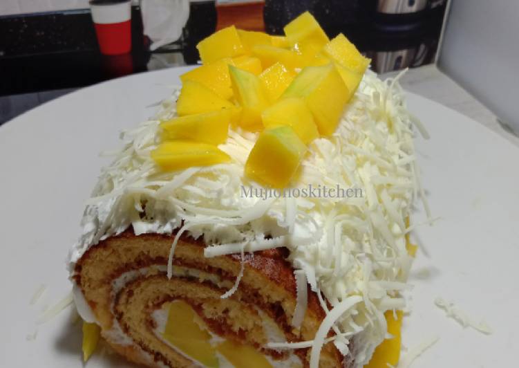 Nutrijell Mango Roll Cake