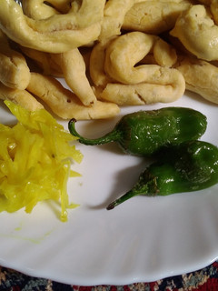 વણેલા ગાંઠીયા(vanela gathiya recipe in Gujarati) રેસીપી મુખ્ય ફોટો