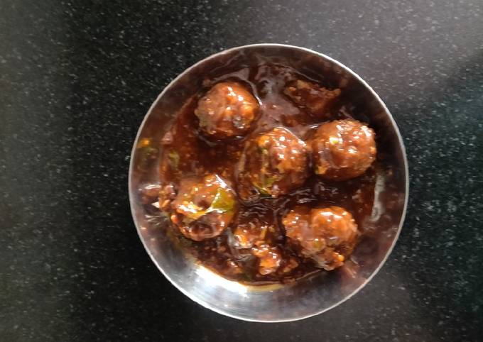 Veg manchurian with gravy