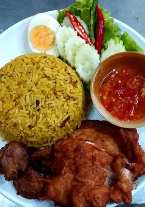 รูปของ ข้าวหมกไก่ทอด