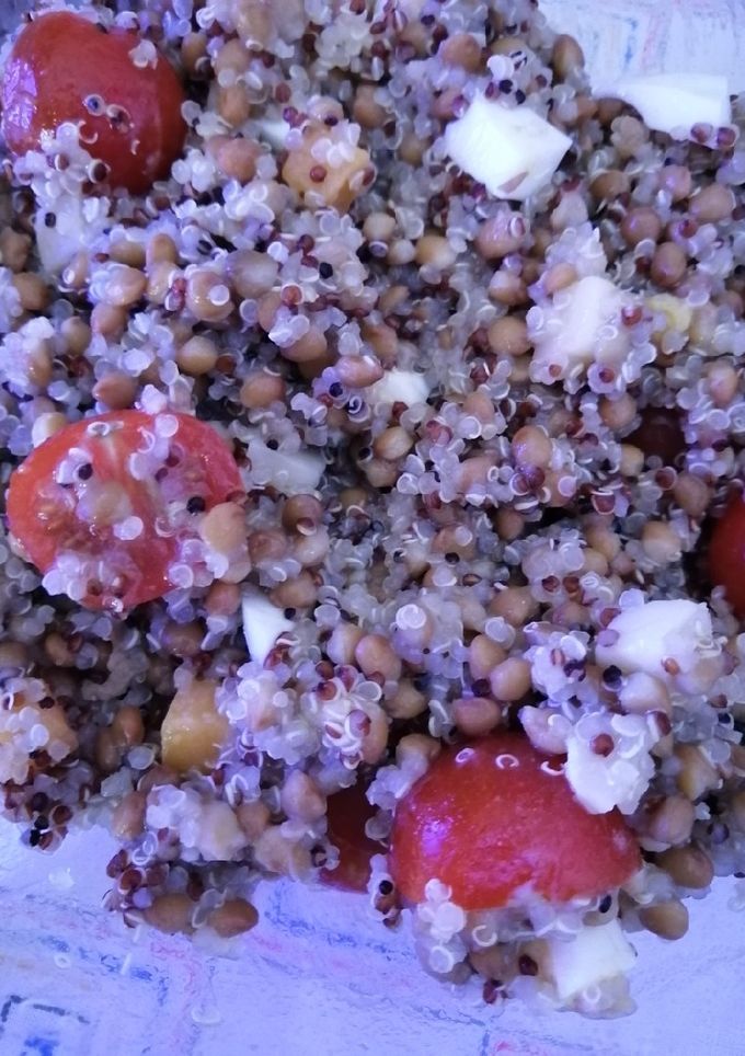 Una foto de Quinoa con lentejas