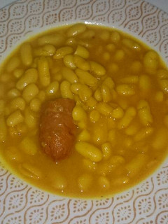 Una foto de Habichuelas con verduras y chorizo