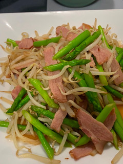 A picture of Stir-Fry Asparagus & Bean Sprouts & Bacon.