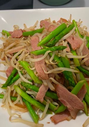 A picture of Stir-Fry Asparagus & Bean Sprouts & Bacon.