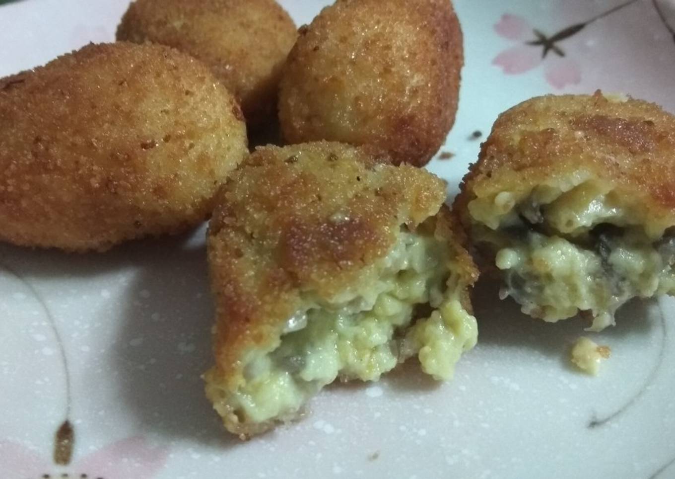 Croquetas de setas, calabaza y toque de queso grana padano
