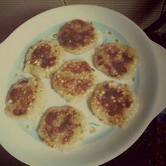 A picture of Aalu sabudana tikki.