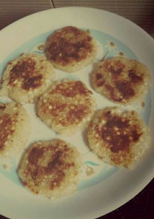 A picture of Aalu sabudana tikki.