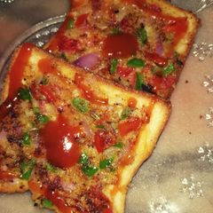 A picture of Bread pizza.