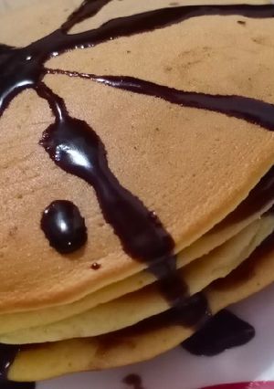 पैनकेक (Pancake Recipe in Hindi) रेसिपी मुख्य फोटो