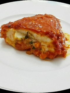 Una foto de Pechuga de pollo rellena