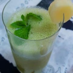 A picture of Grilled pineapple coconut-cooler.