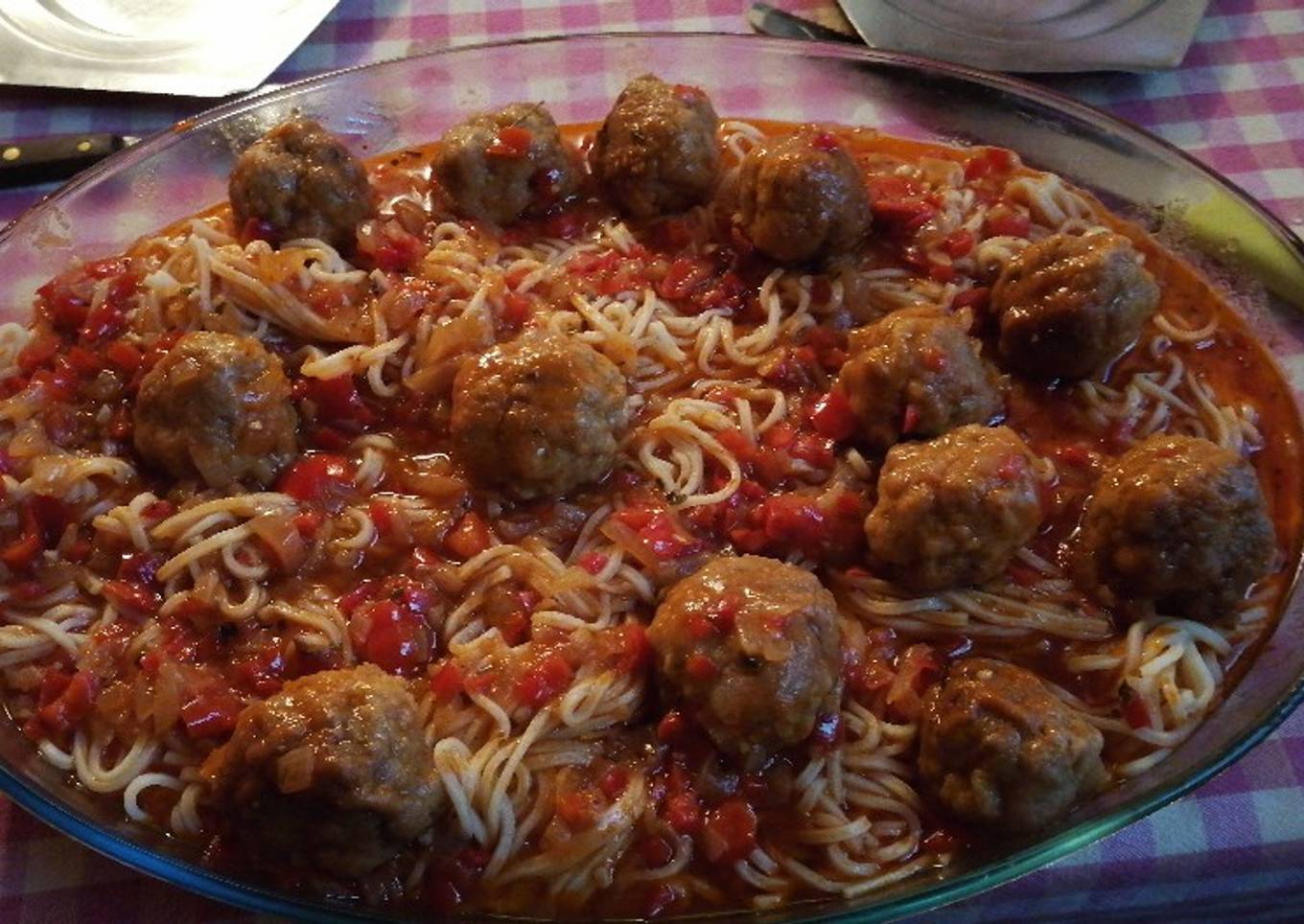 Albóndigas con Tallarines
