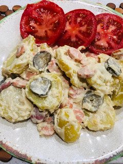 Una foto de Ensalada tibia de papas al estilo alemán