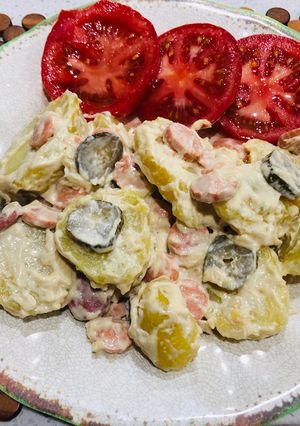 Una foto de Ensalada tibia de papas al estilo alemán