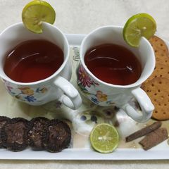 A picture of Cinnamon Lemon Ginger Tea.