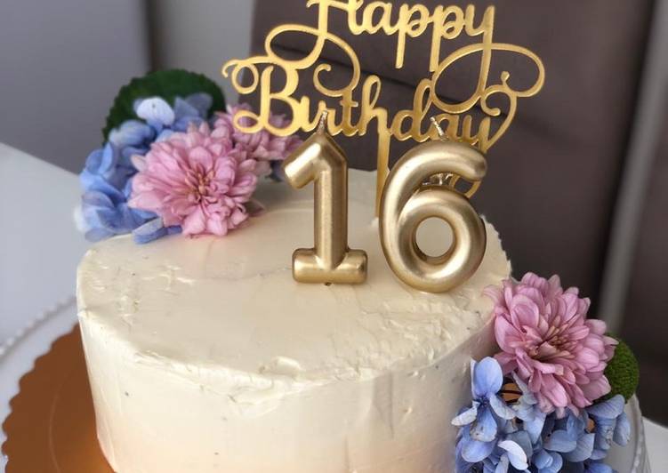 Resep: Untuk Mencoba Di RumahBlack Forest Birthday Cake, mudah banget