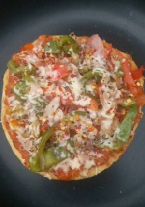 A picture of Homemade PAN PIZZA.