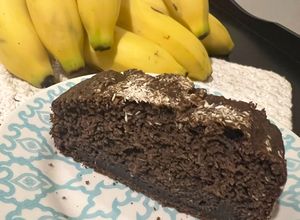 Foto de Bolo de Banana com Cacau e Coco