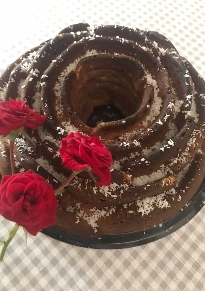 Una foto de Bizcocho de melocotón, sin azúcar, con pasta de dátiles bio