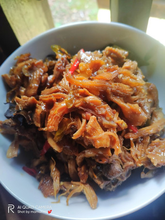 Resep Ayam suwir pedas manis yang Bisa Manjain Lidah